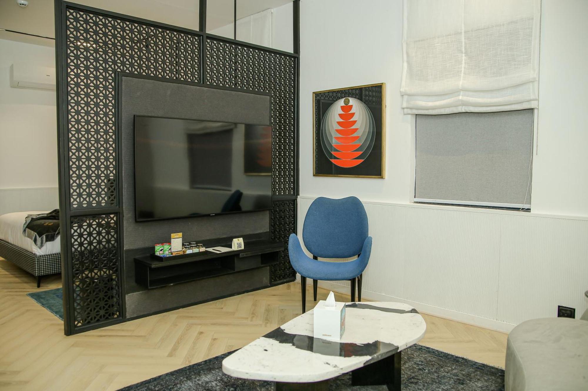 Ambiance Boutique Art Hotel 라호르 객실 사진 A room divider