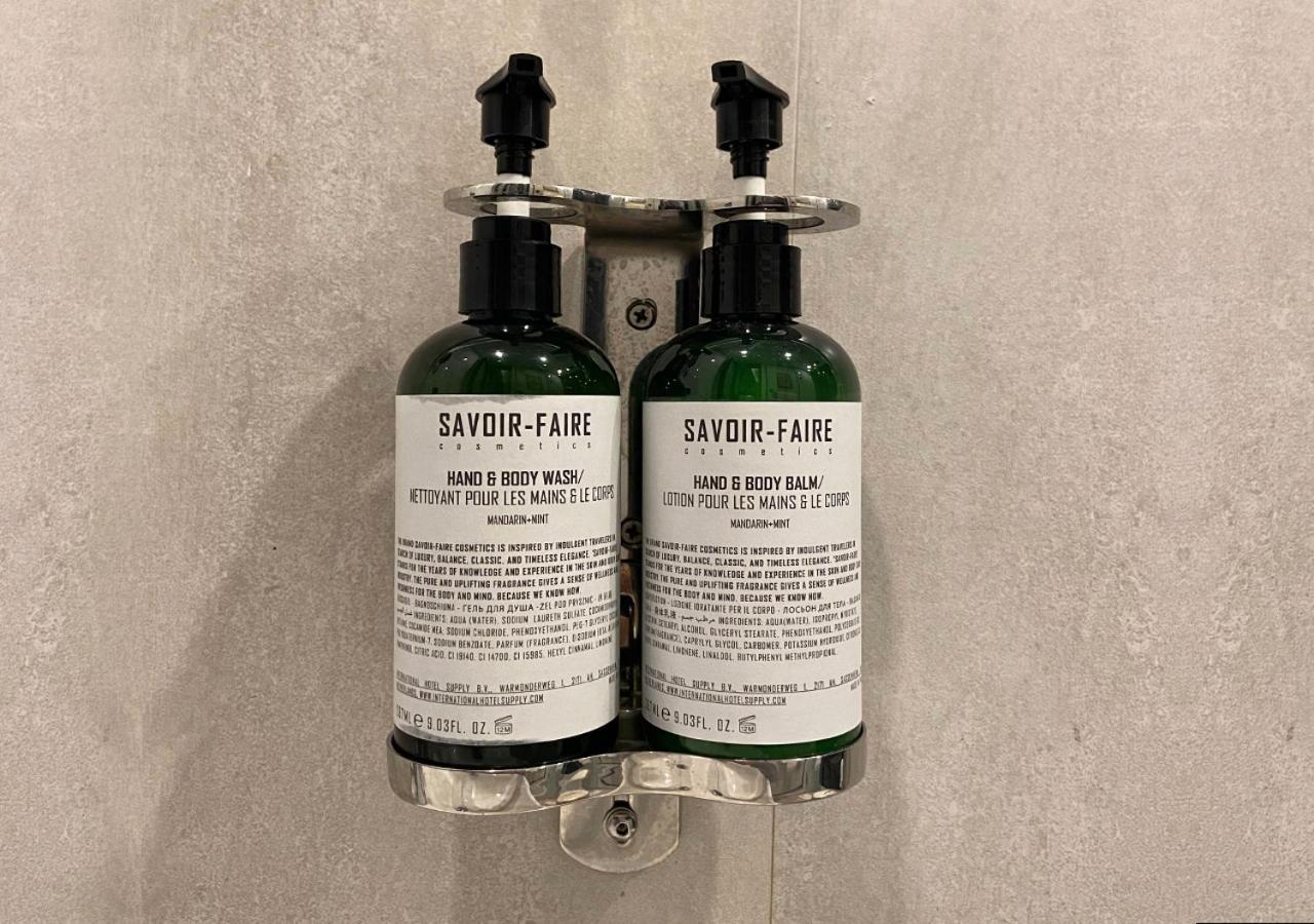 Ambiance Boutique Art Hotel 라호르 객실 사진 Savoir-Faire products